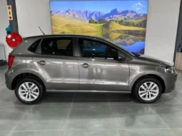 Volkswagen Polo Vivo HATCH 1.6 COMFORTLINE AUTO